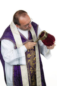 Klingelbeutel - Geistlicher mit Klingelbeutel