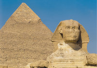 Sphinx - Die Chephrenpyramide in Giseh mit der ältesten erhaltenen Sphinx im Vordergrund