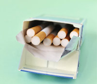 Zigarettenschachtel - Zigaretten in einer Zigarettenschachtel